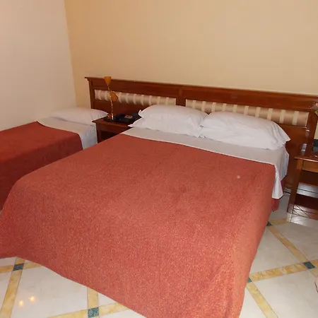 Hotel Ypsigro Palace