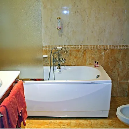 Hotel Ypsigro Palace Castelbuono (Sicily)