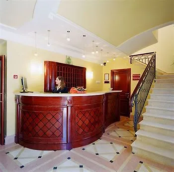 Ypsigro Palace
