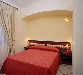 Ypsigro Palace Hotel 4*