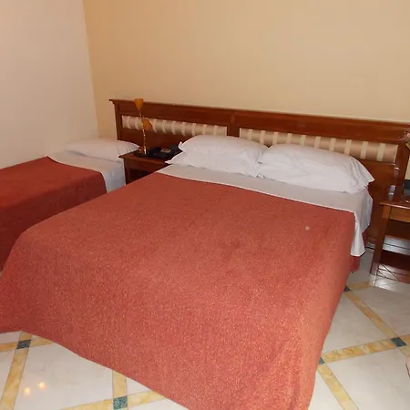 Hotel Ypsigro Palace