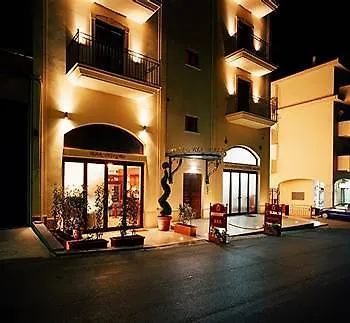 Ypsigro Palace Hotel 4*