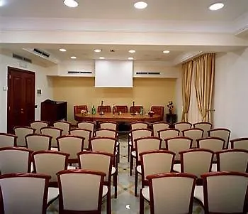 Hotel Ypsigro Palace 4*
