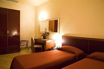 Hotel Ypsigro Palace