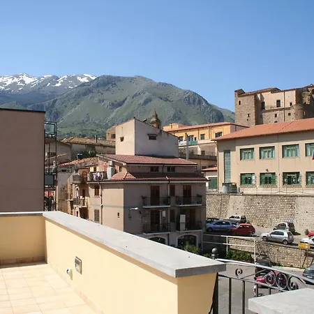 Ypsigro Palace Hotel 4*