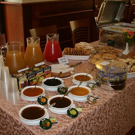 Ypsigro Palace Hotel 4*